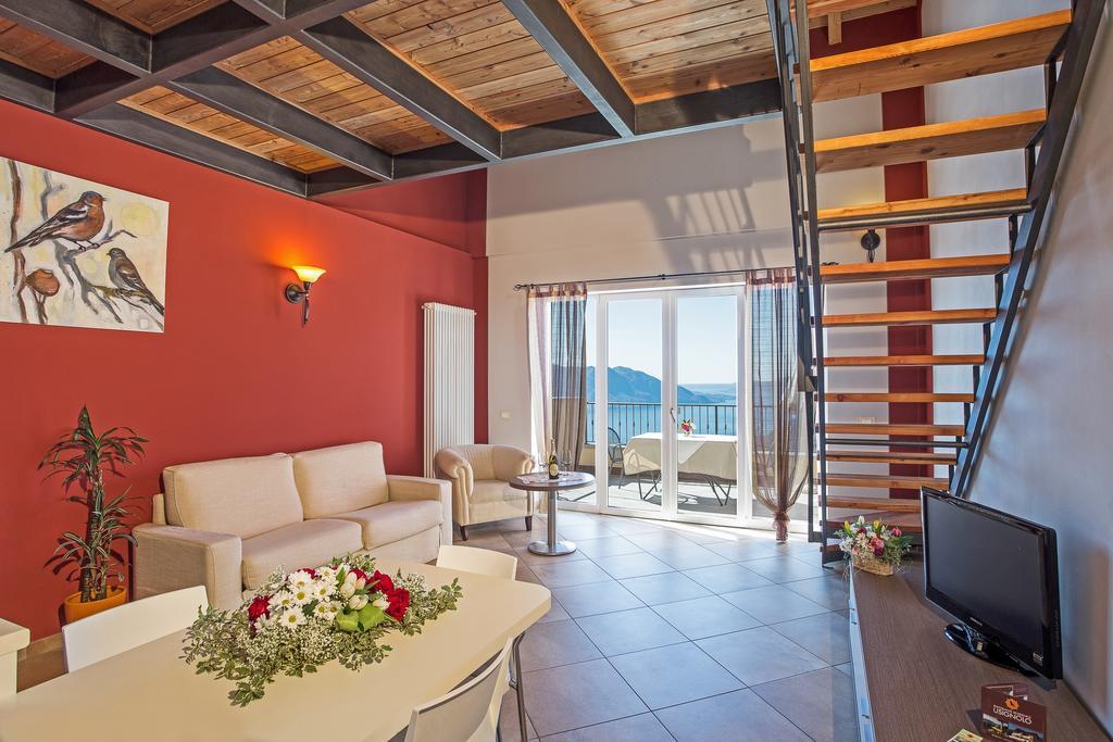 Residence Usignolo Trarego 部屋 写真
