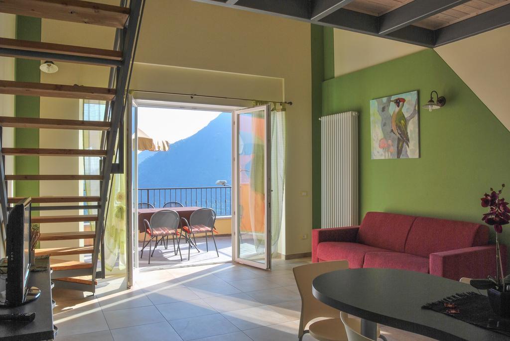 Residence Usignolo Trarego エクステリア 写真